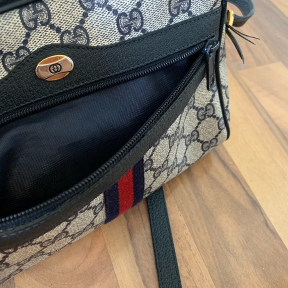Vintage Ophidia Medium GG Supreme Crossbody Bag - Picture 4 of 8